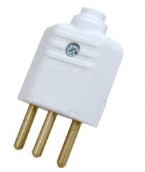 1526 - PLUG MACHO 2P+T BRANCO 10A